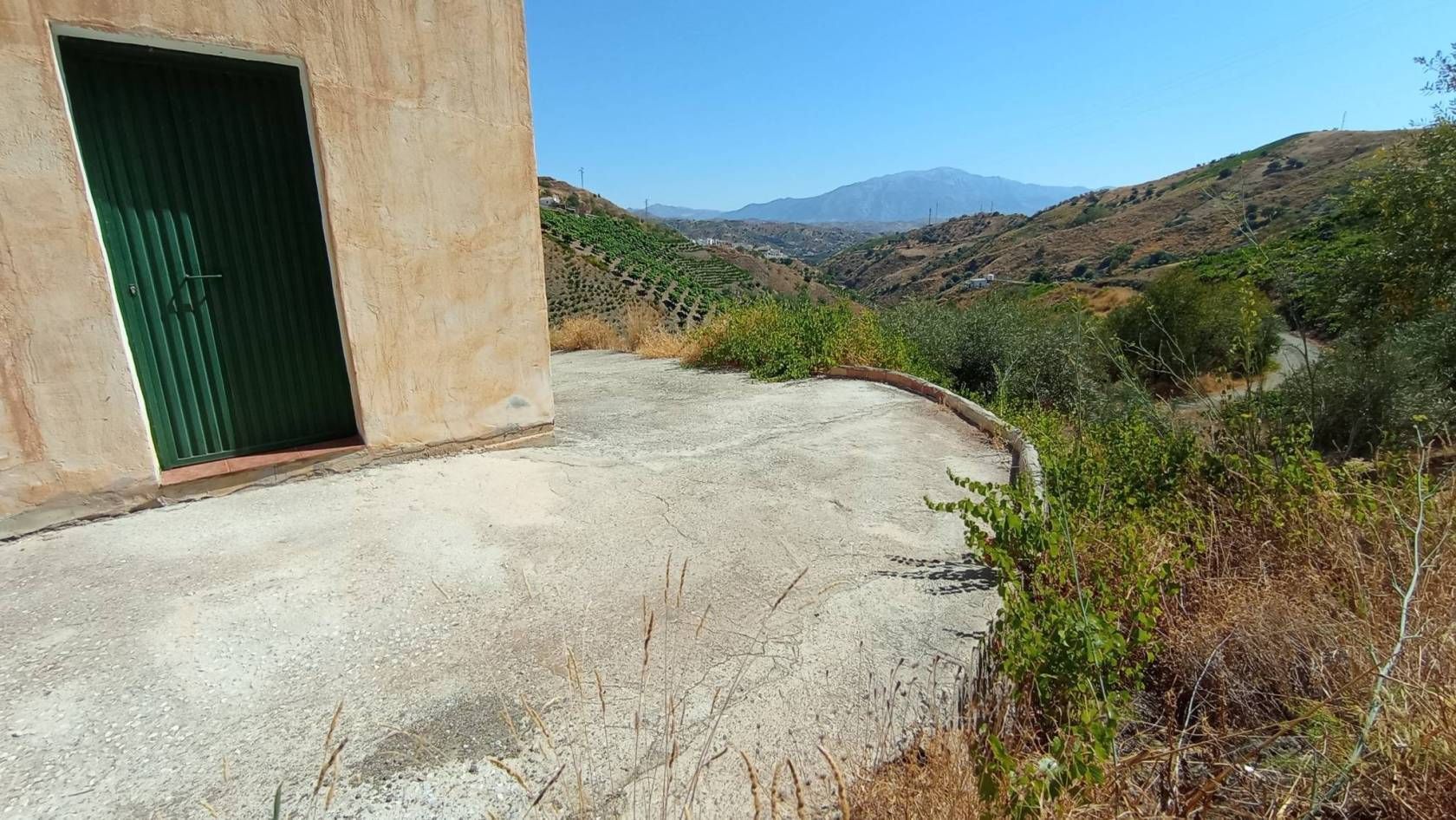 Vista exterior de Finca rústica en venda en Almáchar amb Terrassa