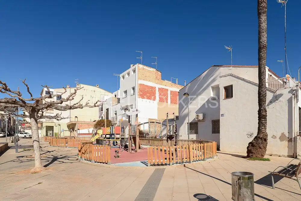 Vista exterior de Casa o xalet en venda en Alcanar amb Aire condicionat, Calefacció i Terrassa