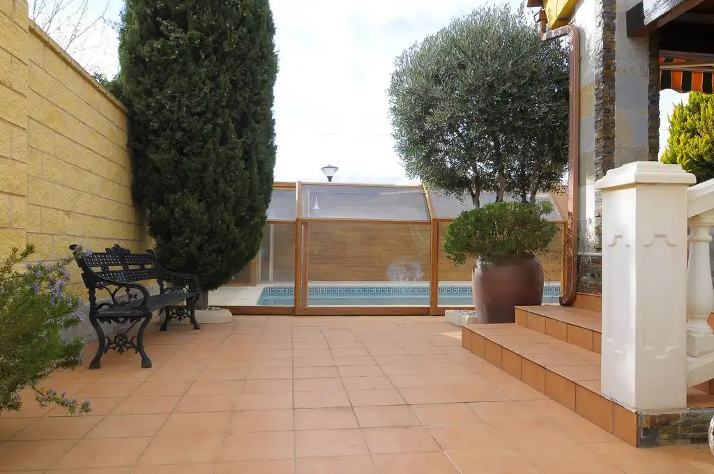 Terrasse von Haus oder Chalet zum Verkauf in Valdepeñas mit Klimaanlage, Heizung und Privatgarten