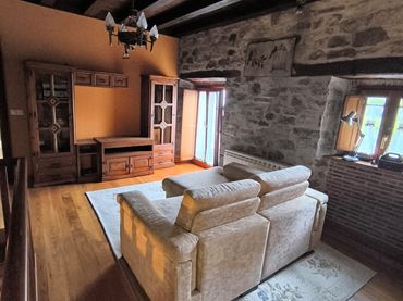 Casa amb balcó en venda a Arrabal Urble