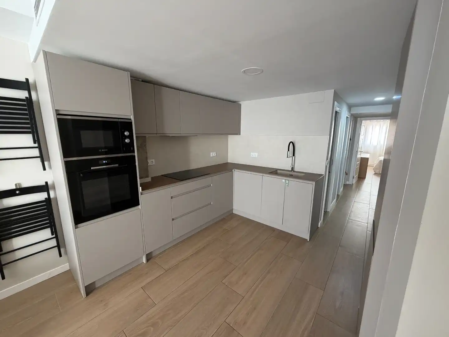 Cocina de Piso de alquiler en Valencia con Amueblado, Horno y Lavadora