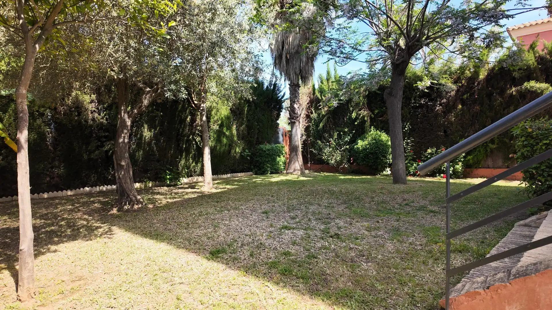 Jardín de Casa o chalet en venta en Bormujos con Aire acondicionado, Calefacción y Jardín privado
