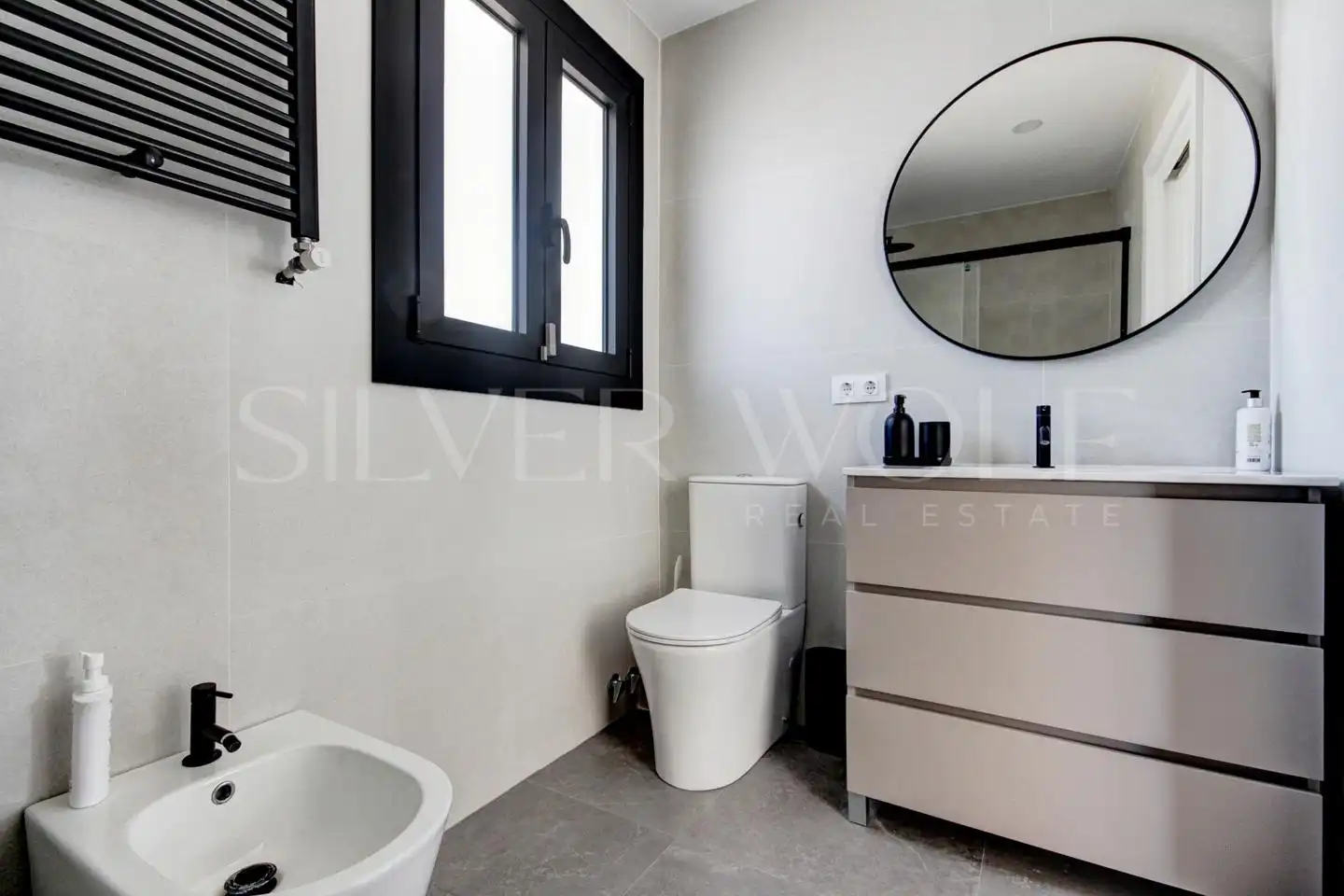 Baño de Casa o chalet en venta en Castelldefels con Calefacción, Jardín privado y Terraza