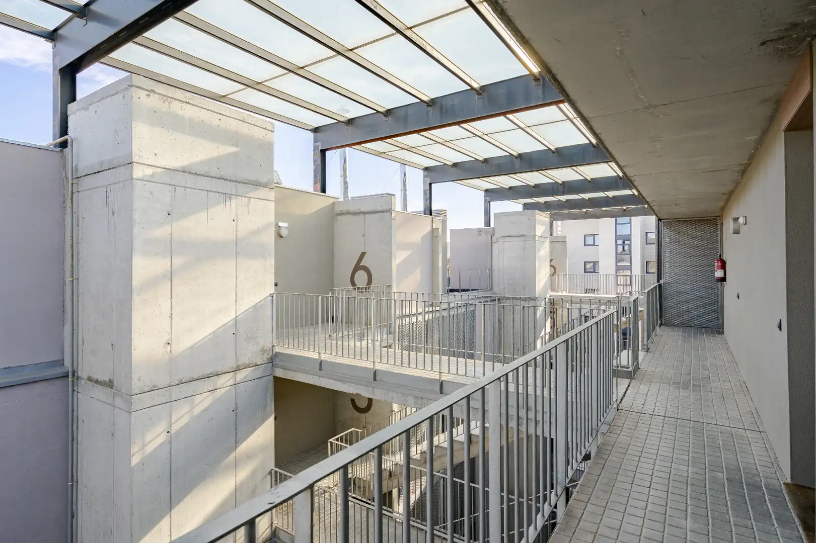 Vista exterior de Piso en venta en Madrid con Trastero