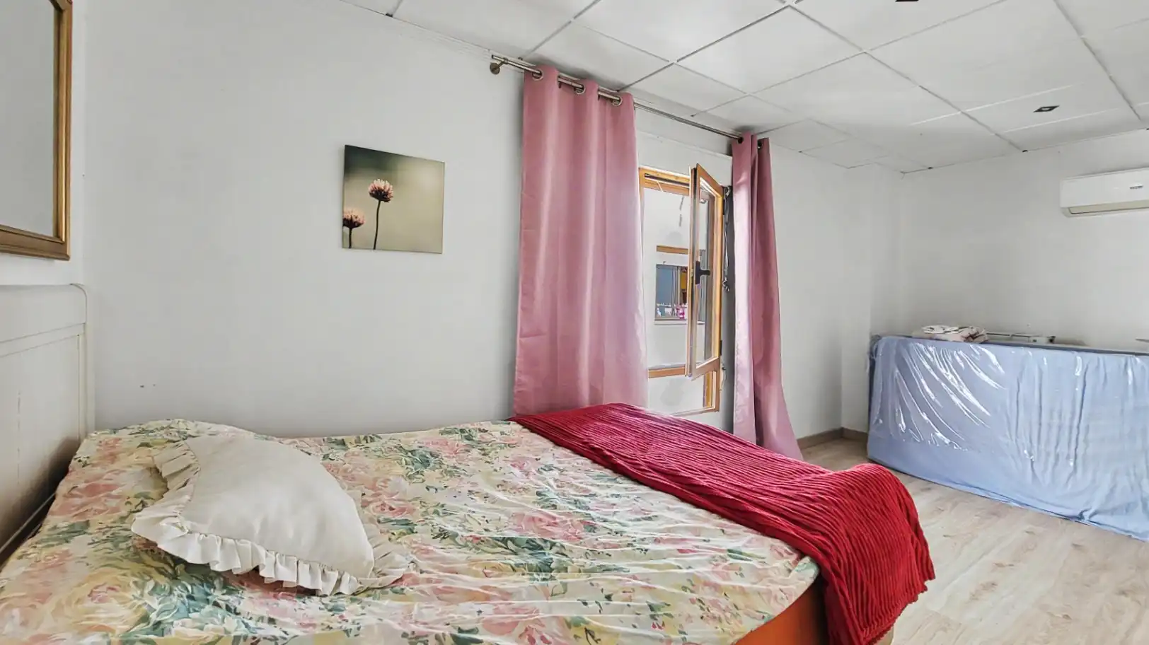 Bedroom of Houses for sale in Oliva  with Air Conditioner, Heating and Terrace