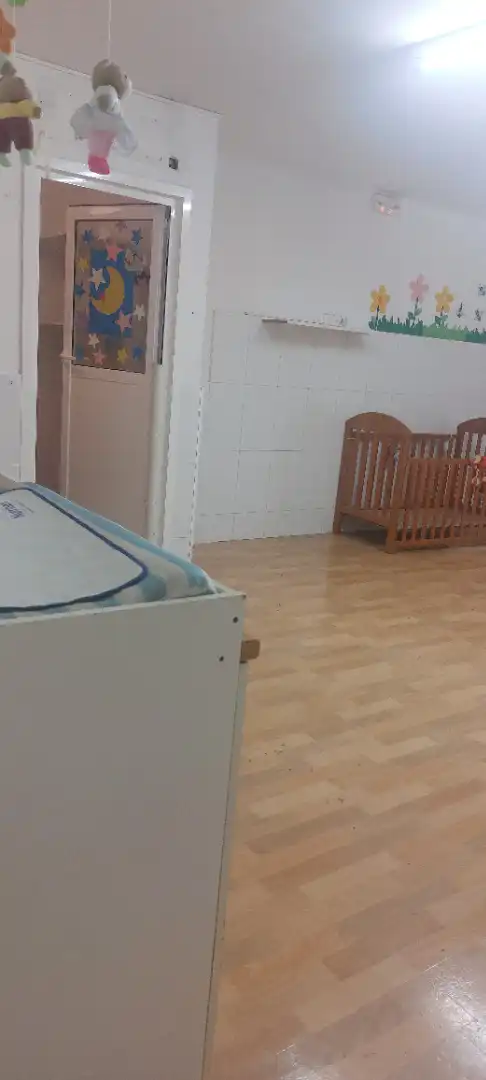 Schlafzimmer von Büro zur Miete in Badalona
