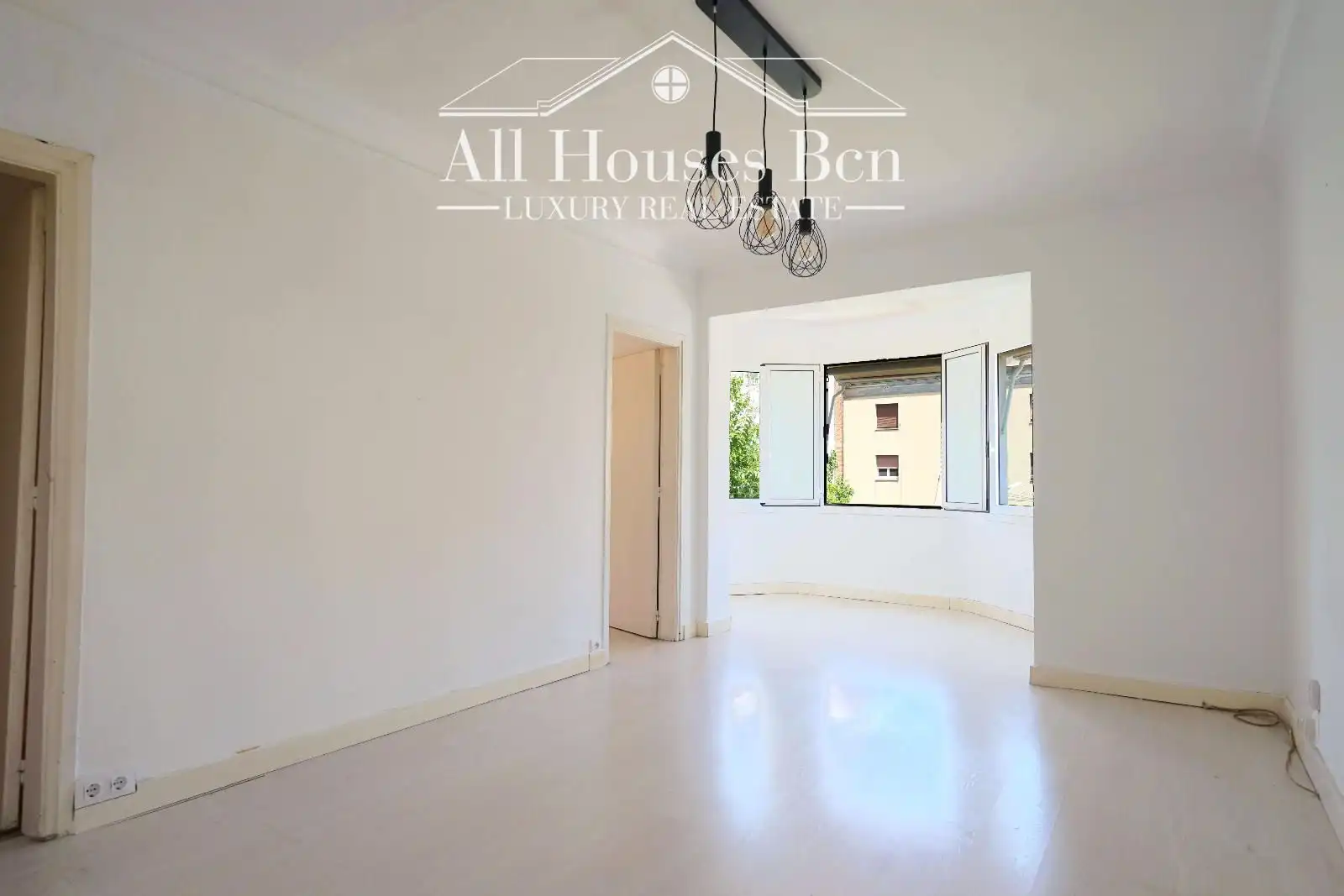 Vista exterior de Ático en venta en Barcelona con Trastero