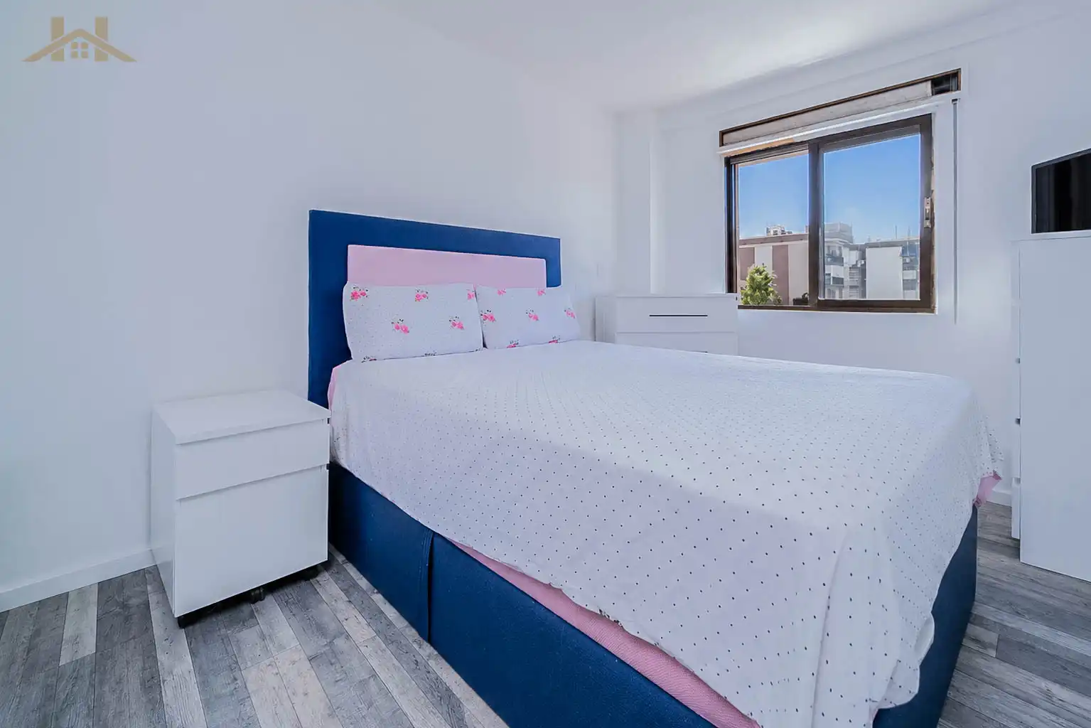 Dormitori de Pis en venda en Móstoles amb Aire condicionat, Terrassa i Moblat