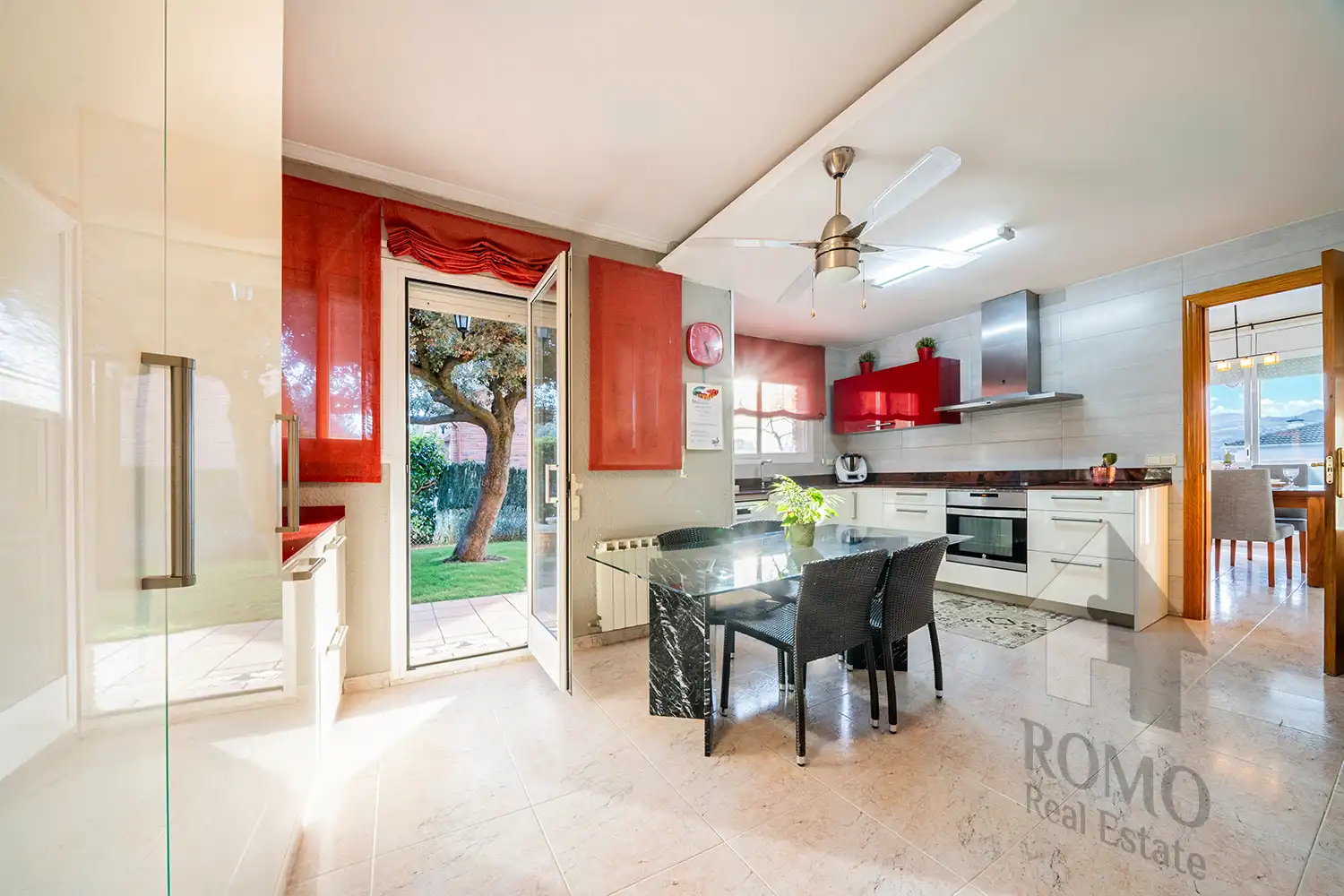 Cocina de Casa o chalet en venta en L'Ametlla del Vallès con Aire acondicionado, Calefacción y Jardín privado