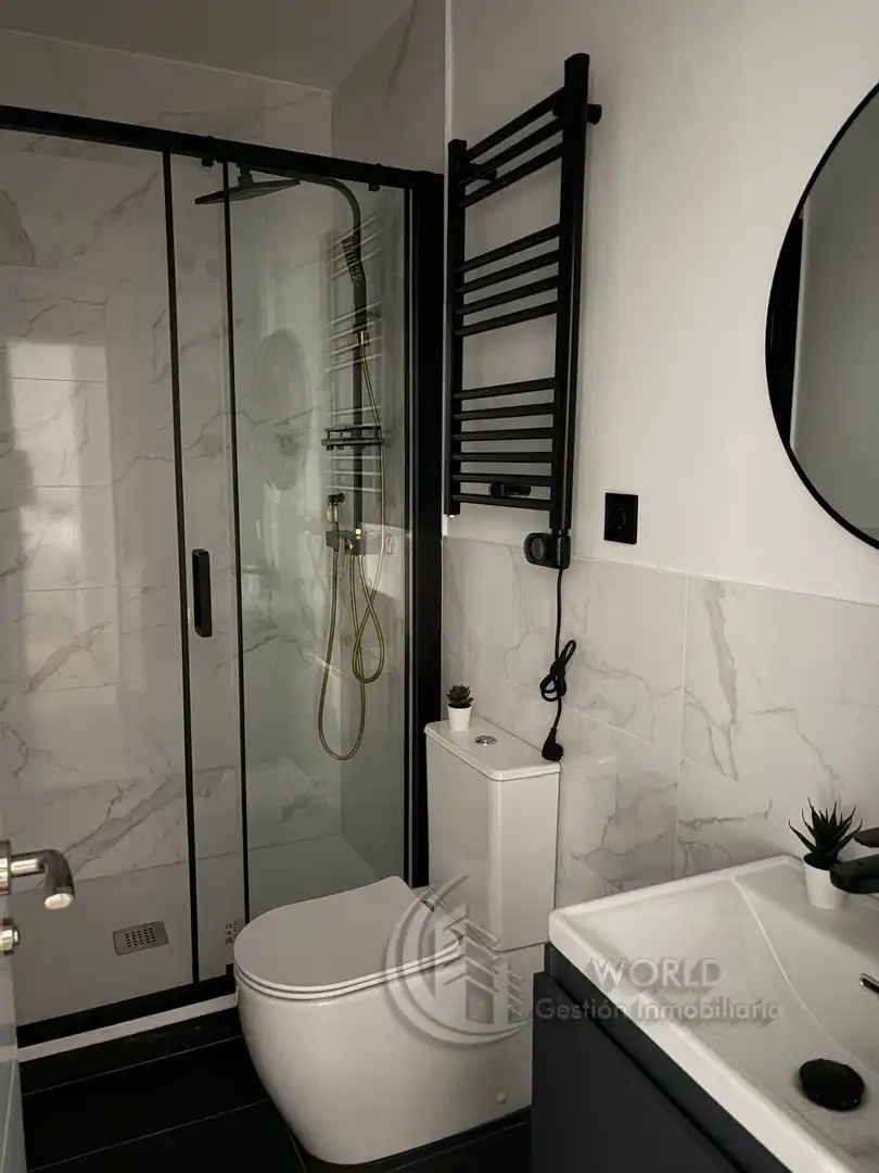 Baño de Piso en venta en Madrid con Aire acondicionado, Calefacción y Amueblado