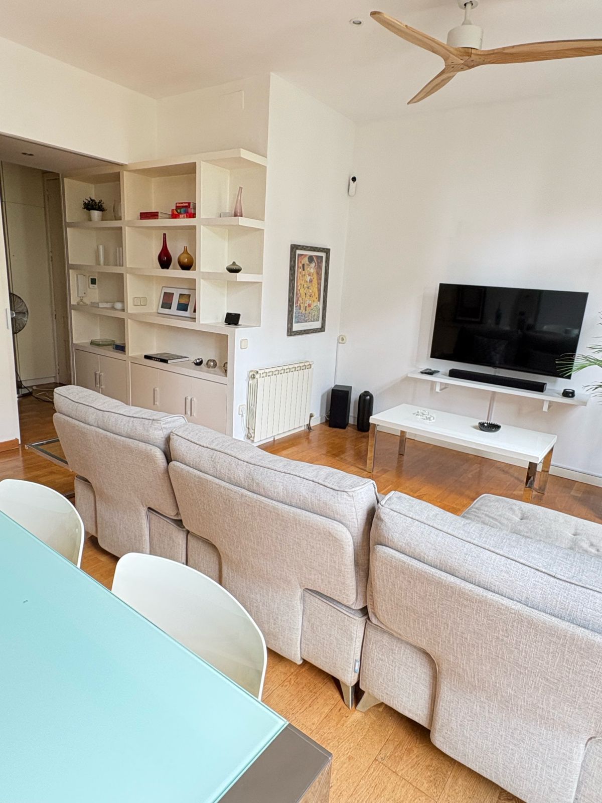 Sala d'estar de Pis en venda en  Barcelona Capital amb Calefacció i Balcó