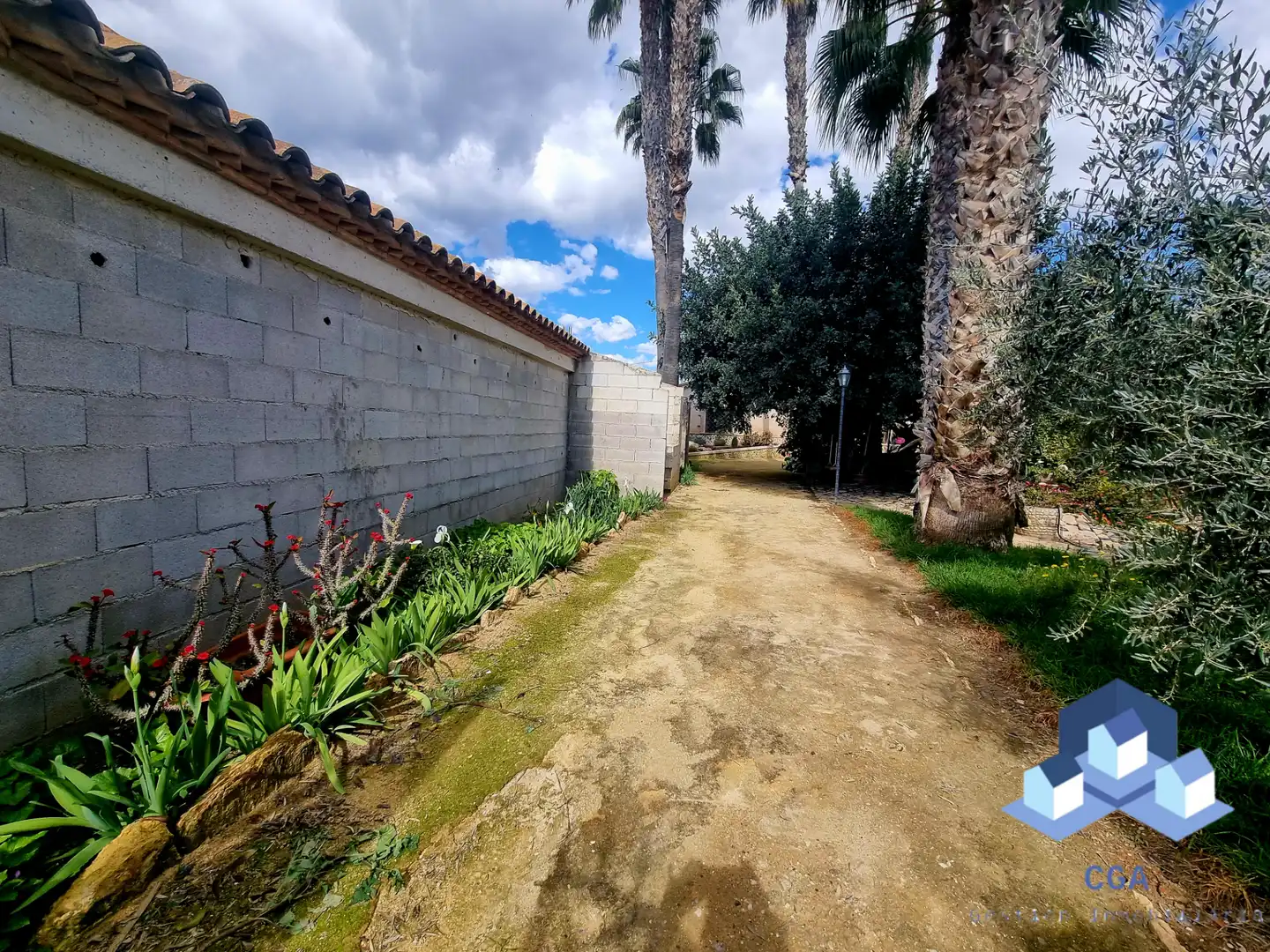 Vista exterior de Casa o xalet en venda en Lorca amb Aire condicionat, Calefacció i Jardí privat
