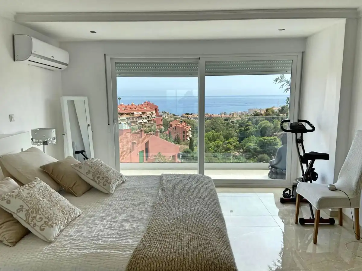 Bedroom of Houses for sale in Fuengirola  with Air Conditioner, Terrace and Furnished