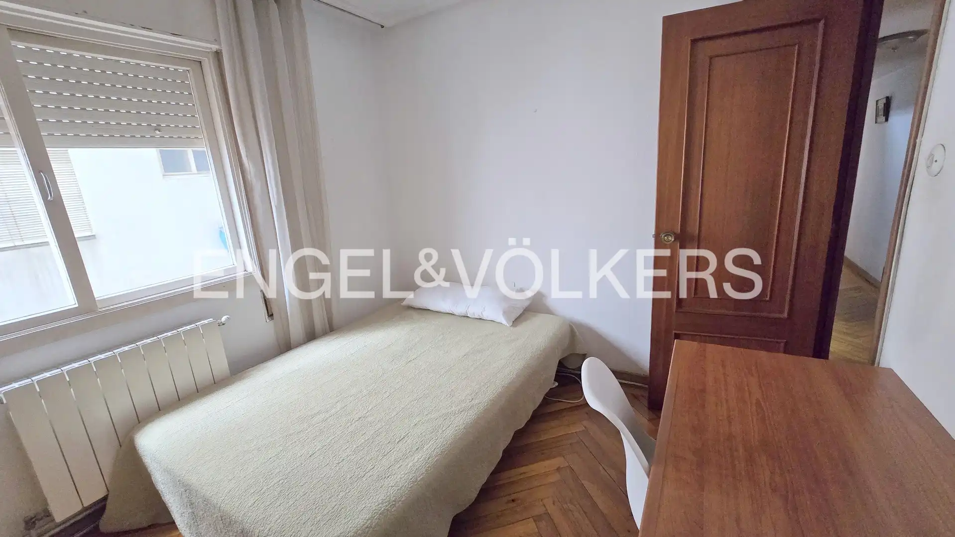 Bedroom of Flat for sale in Vigo   with Heating, Parquet flooring and Terrace