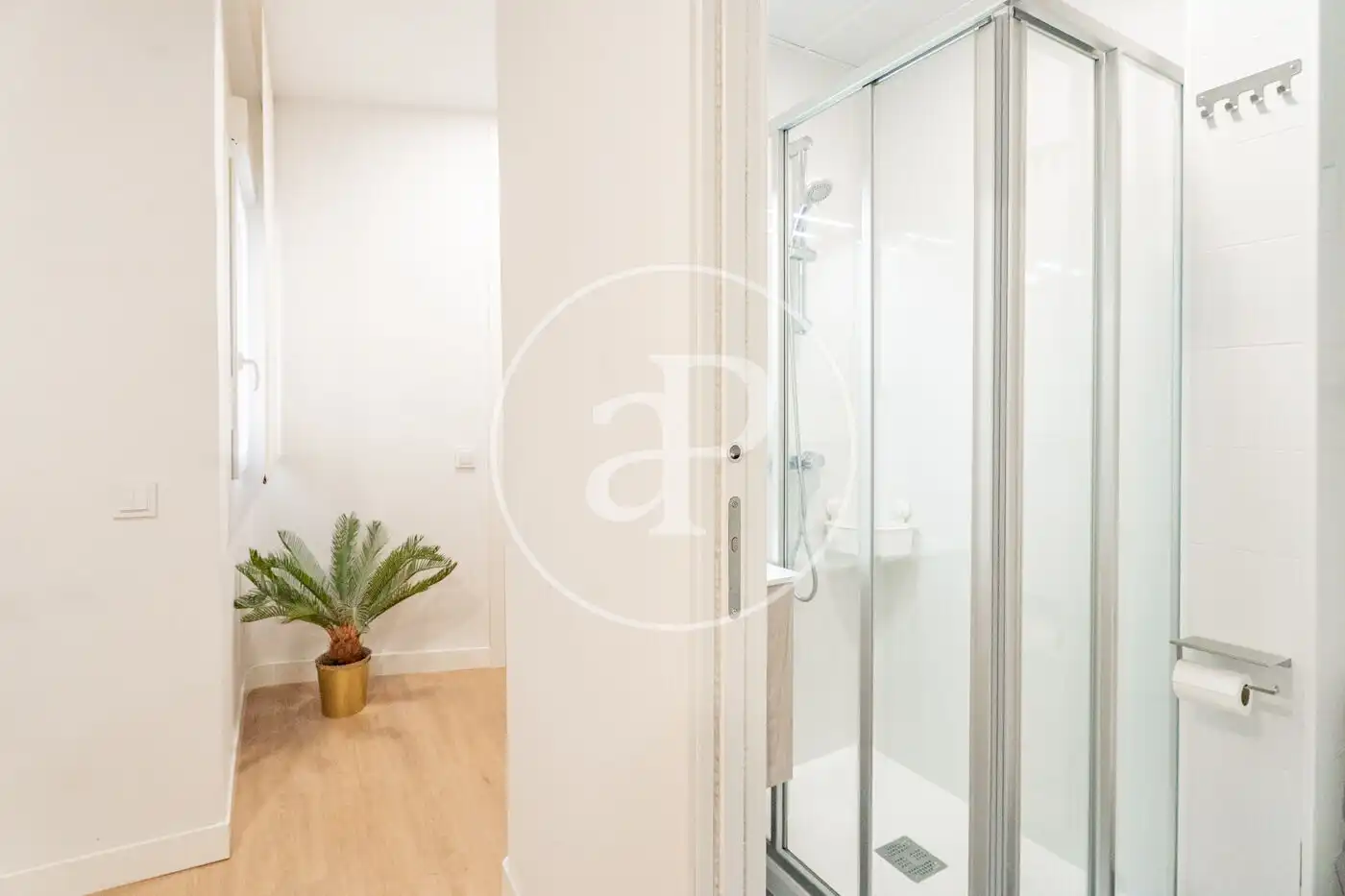 Bathroom of Flat for sale in Madrid  with Air Conditioner, Heating and Furnished