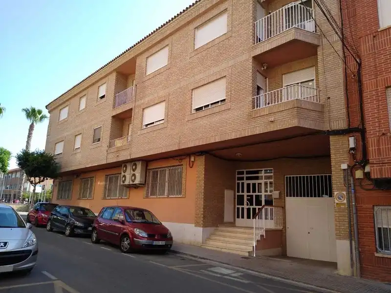 Vista exterior de Garatge en venda en La Pobla de Vallbona