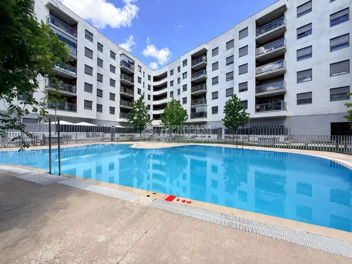 Piscina de Piso en venta en Getafe con Aire acondicionado, Calefacción y Terraza