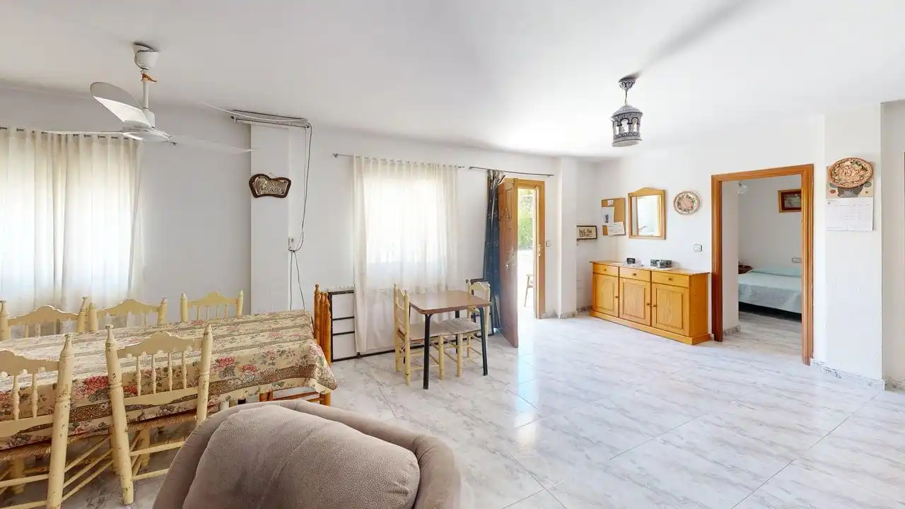 Sala d'estar de Casa o xalet en venda en Jaén amb Traster i Piscina comunitària
