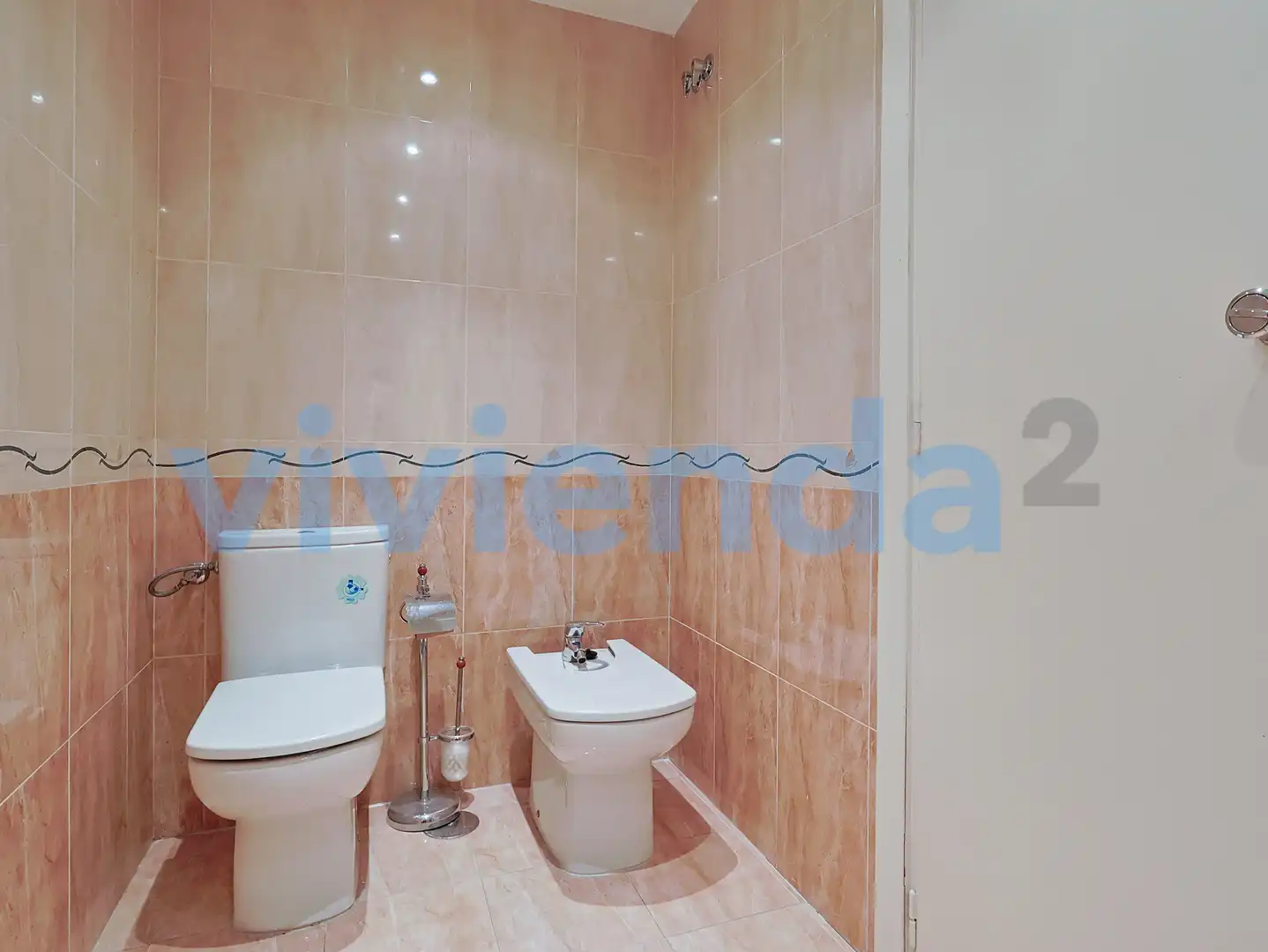 Bathroom of Flat for sale in Madrid  with Heating, Terrace and Storage room