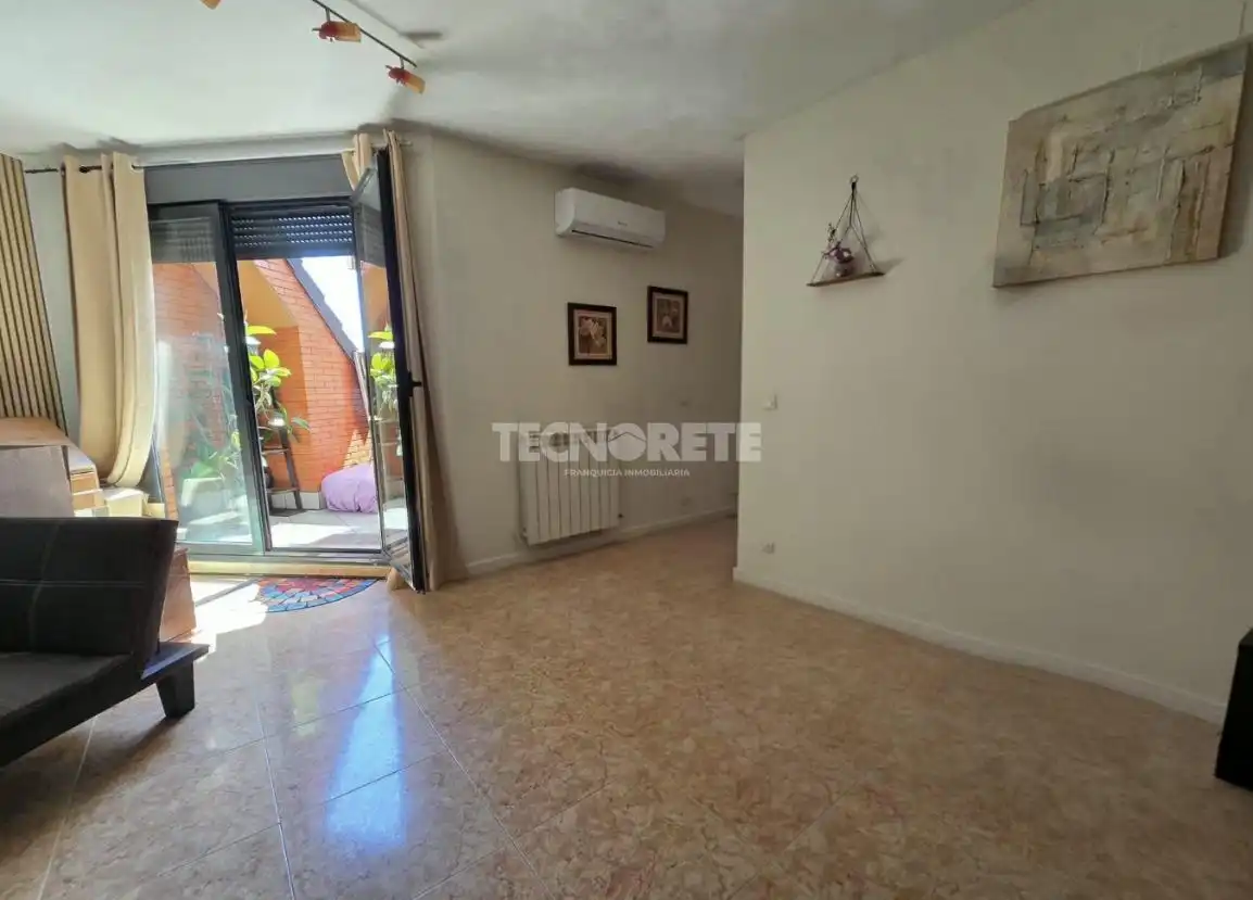 Habitación de Piso en venta en Valdemoro con Aire acondicionado y Terraza