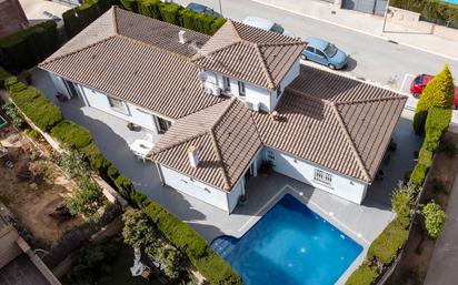 Außenansicht von Haus oder Chalet zum verkauf in Martorell mit Klimaanlage, Heizung und Privatgarten