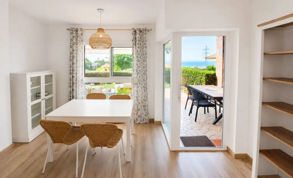 Comedor de Apartamento en venta en Benalmádena con Aire acondicionado, Jardín privado y Terraza