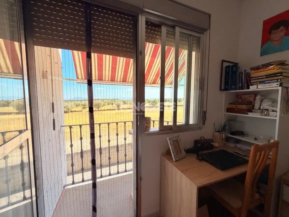 Dormitori de Casa adosada en venda en Oropesa amb Balcó