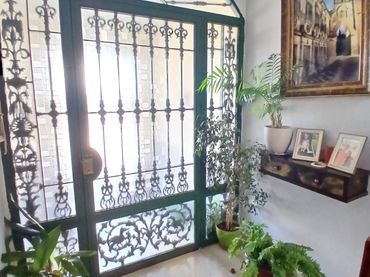 Casa amb balcó en venda a Baeza