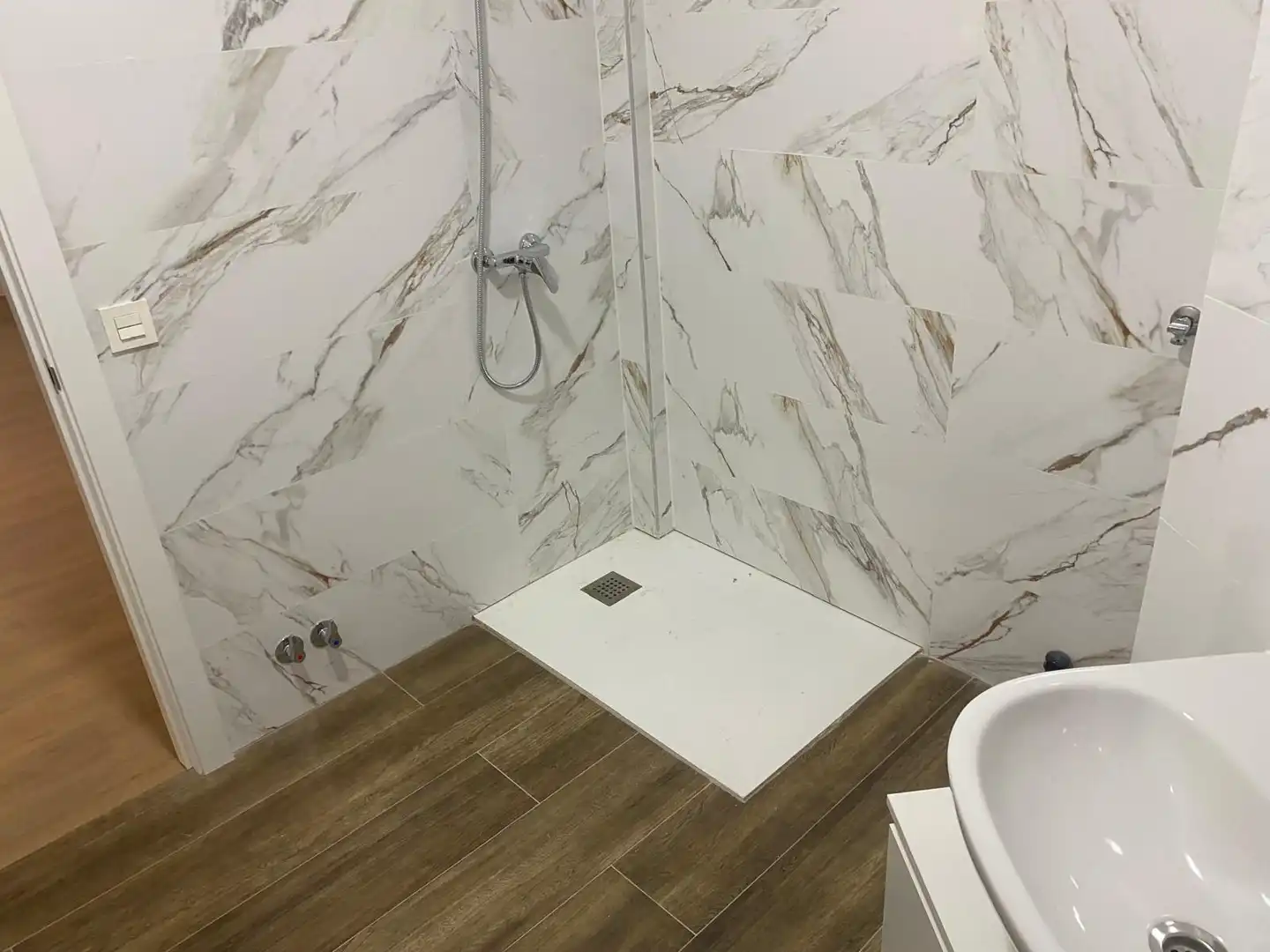 Bathroom of Flat for sale in El Perchel