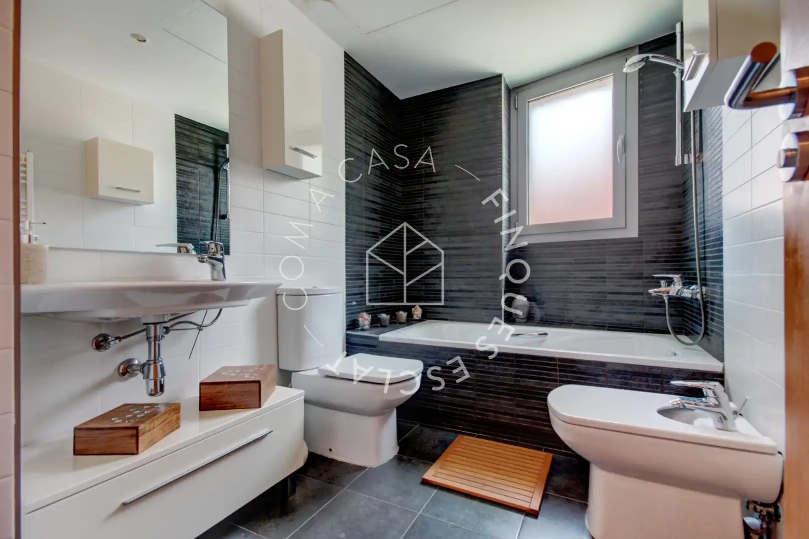 Bany de Apartament en venda en Gelida amb Aire condicionat i Traster