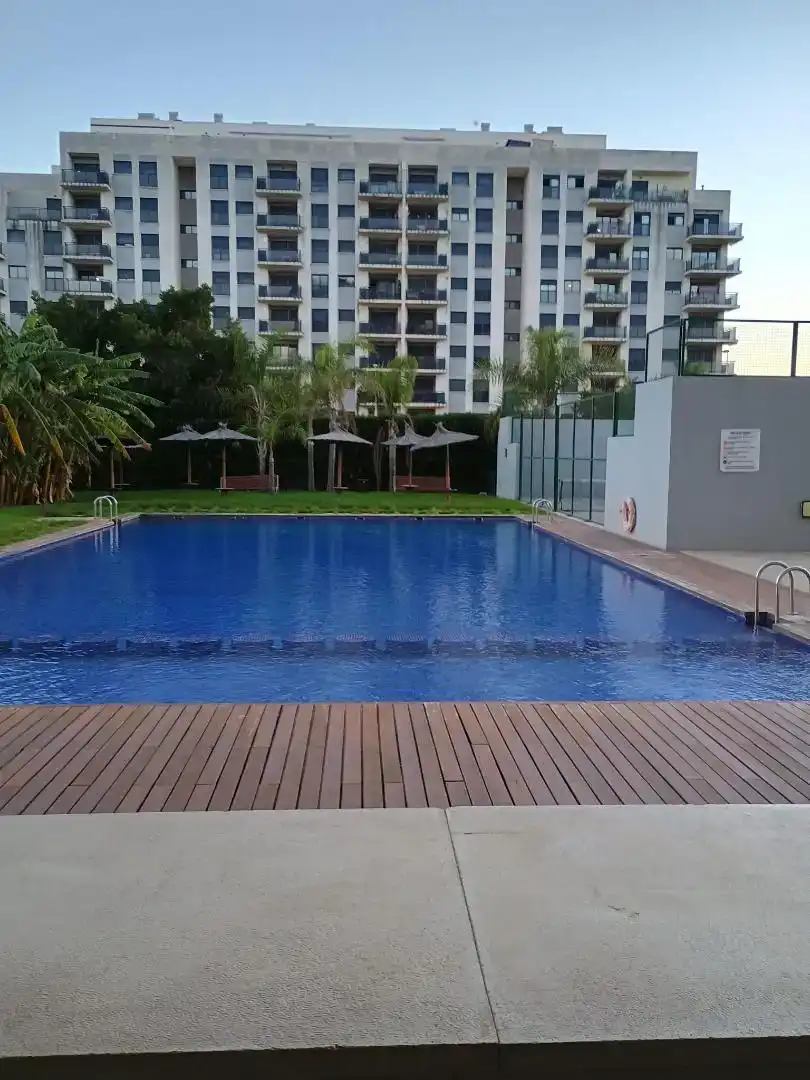 Piscina de Pis de lloguer en Moncofa amb Aire condicionat i Balcó