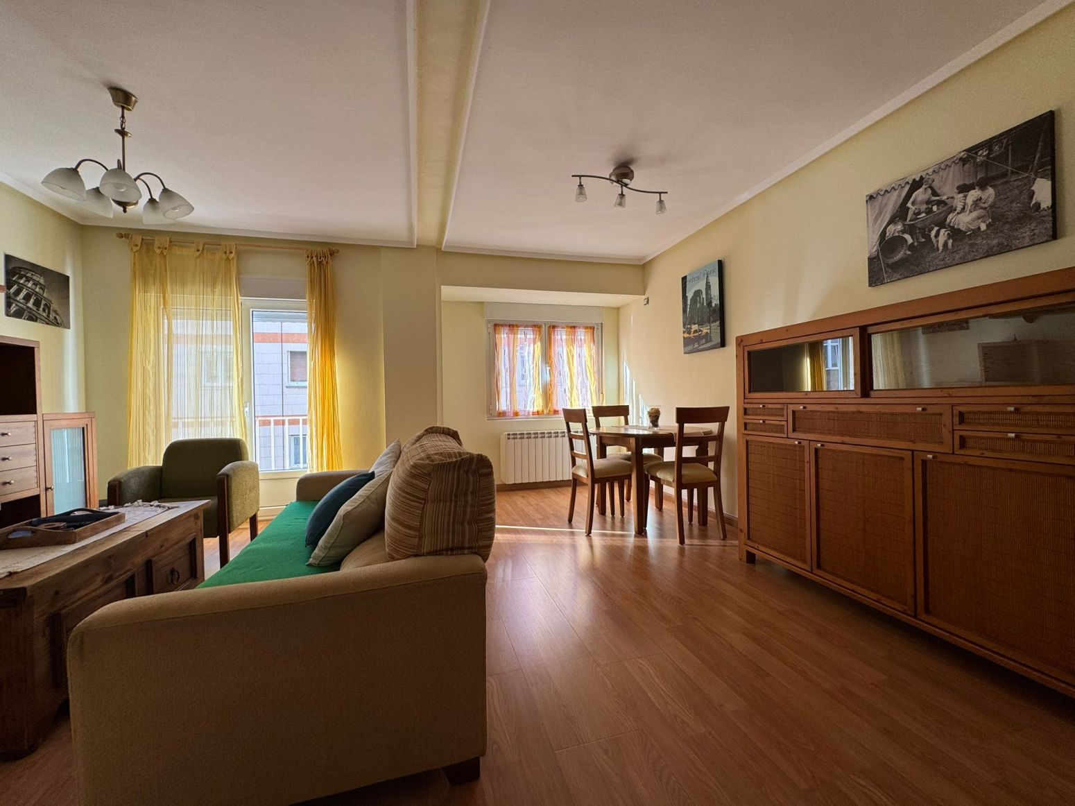 Living room of Flat to rent in Gijón   with Heating, Furnished and Balcony