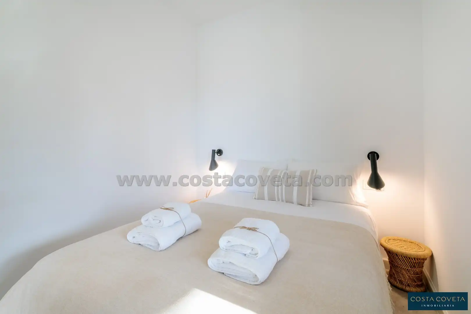 Dormitori de Casa o xalet en venda en El Campello amb Aire condicionat, Jardí privat i Terrassa