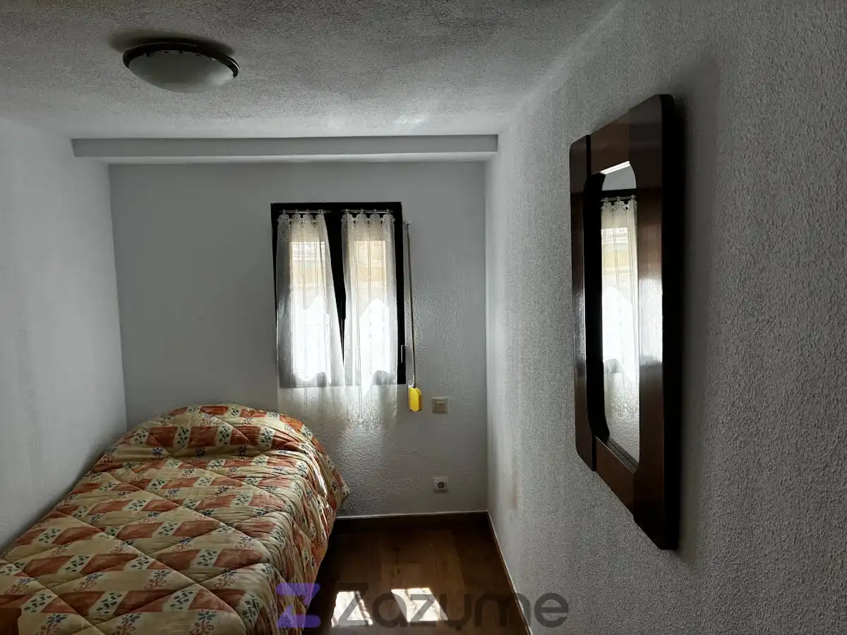 Schlafzimmer von Wohnung zur Miete in Segovia mit Heizung, Parkett und Möbliert