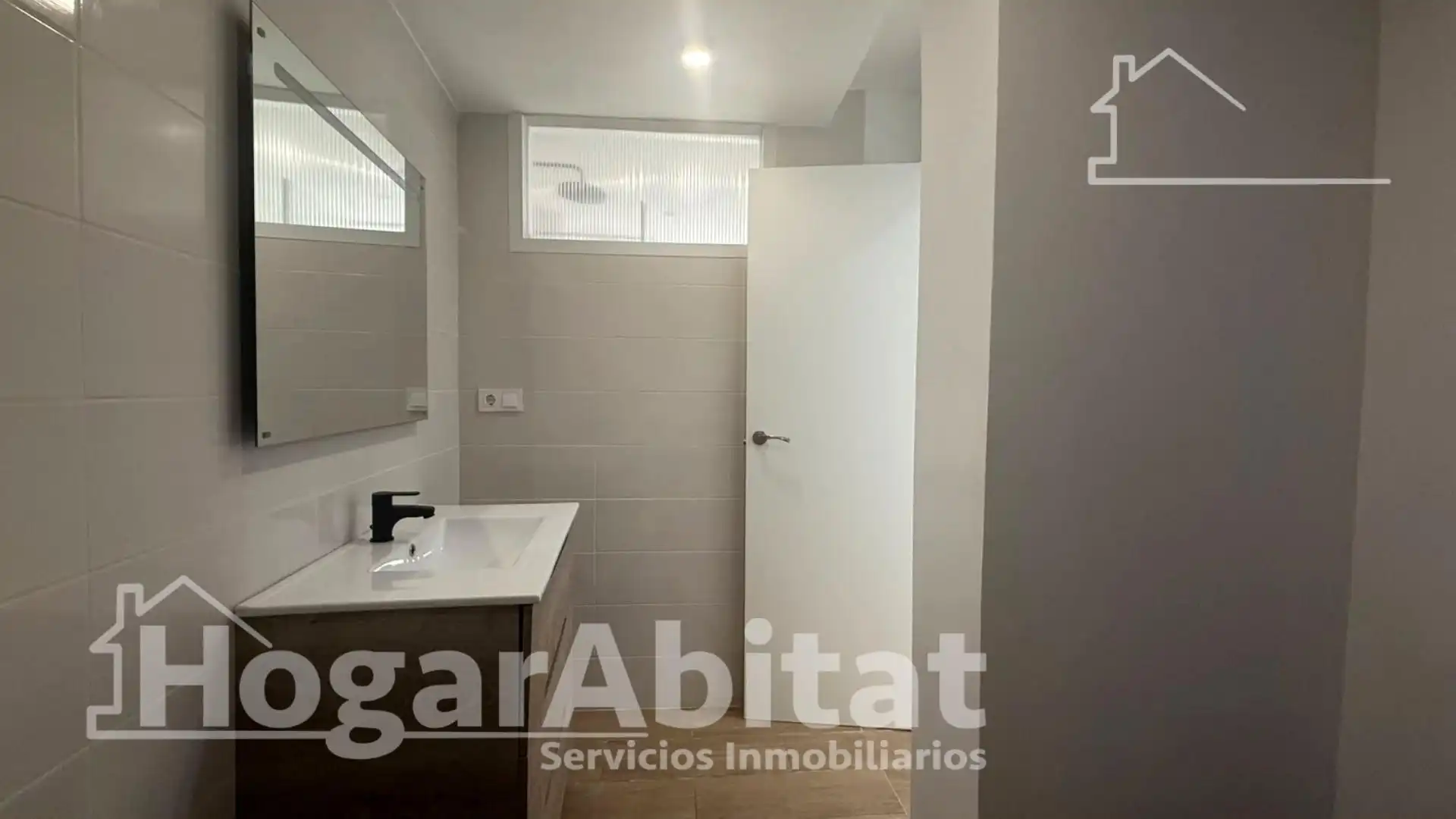 Bathroom of Flat for sale in Tavernes de la Valldigna  with Storage room