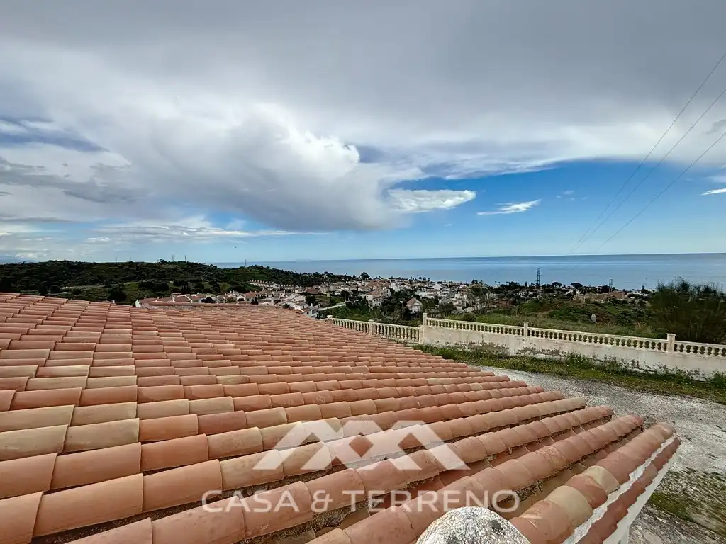 Vista exterior de Casa o chalet en venta en Vélez-Málaga con Aire acondicionado, Jardín privado y Terraza