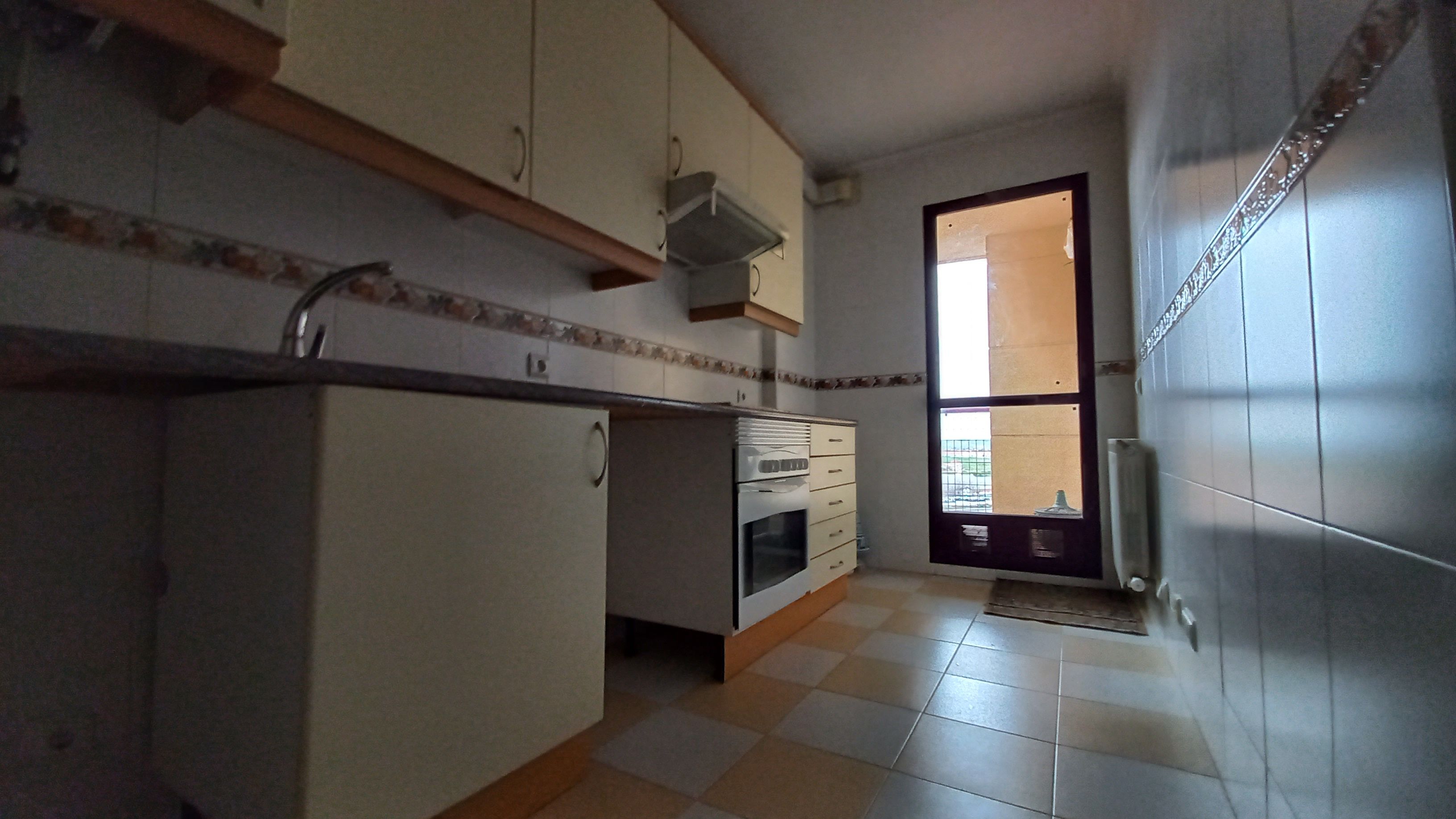 Kitchen of Flat for sale in Zamora Capital   with Heating, Parquet flooring and Balcony