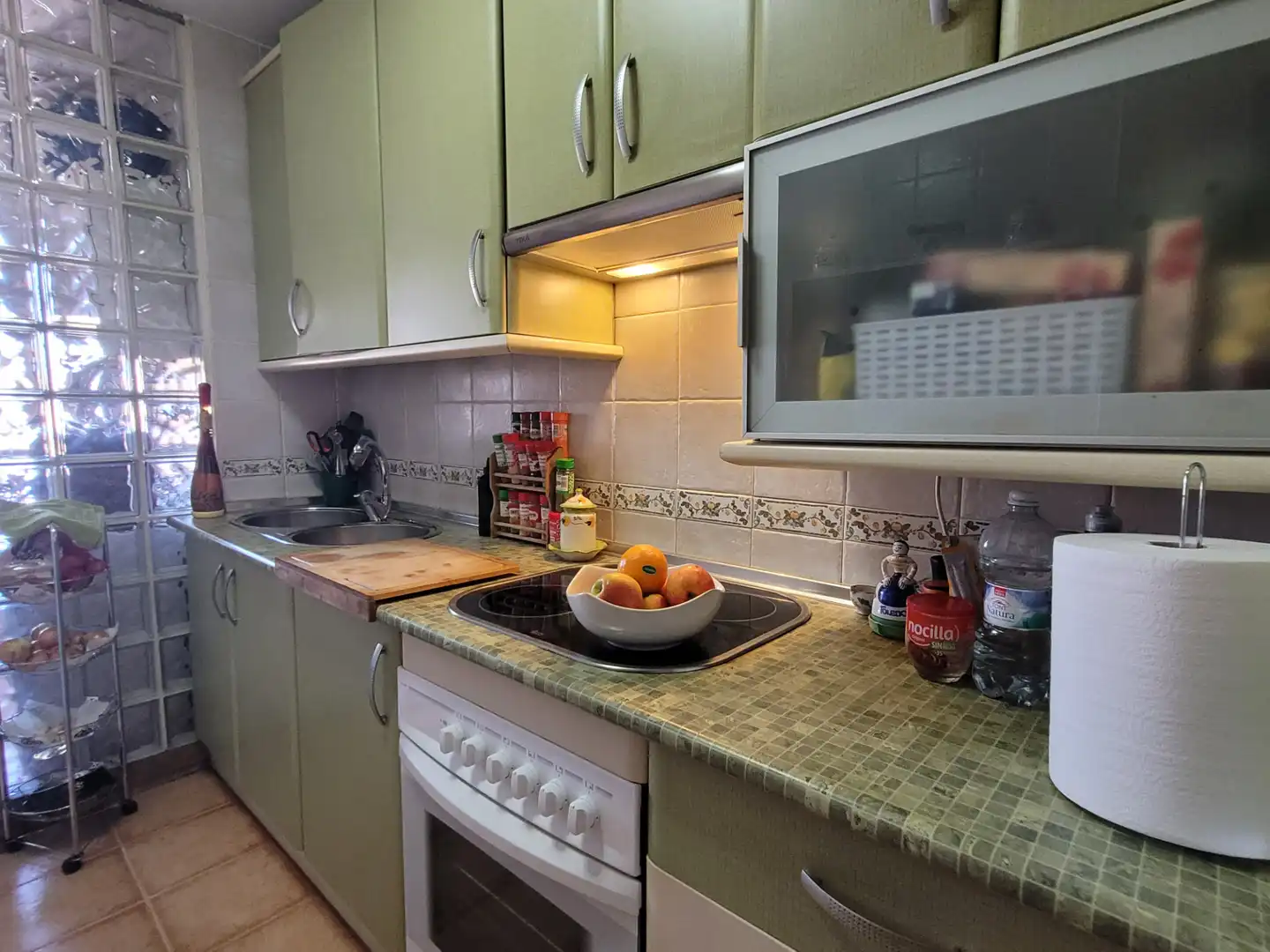 Kitchen of Flat for sale in Granada  with Air Conditioner, Heating and Storage room