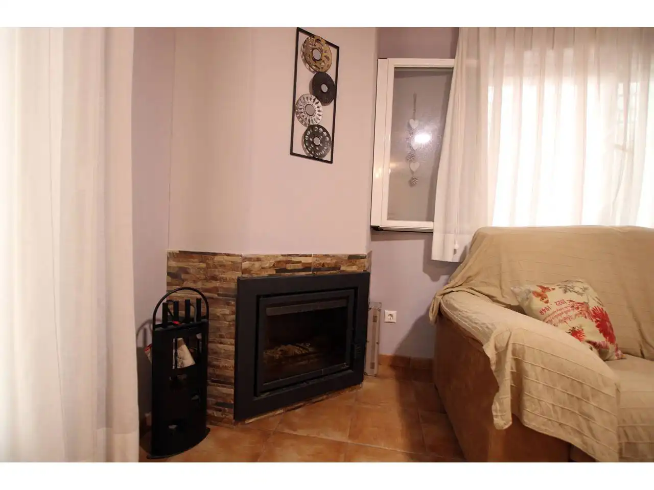 Sala d'estar de Casa o xalet en venda en Trijueque amb Calefacció, Jardí privat i Terrassa