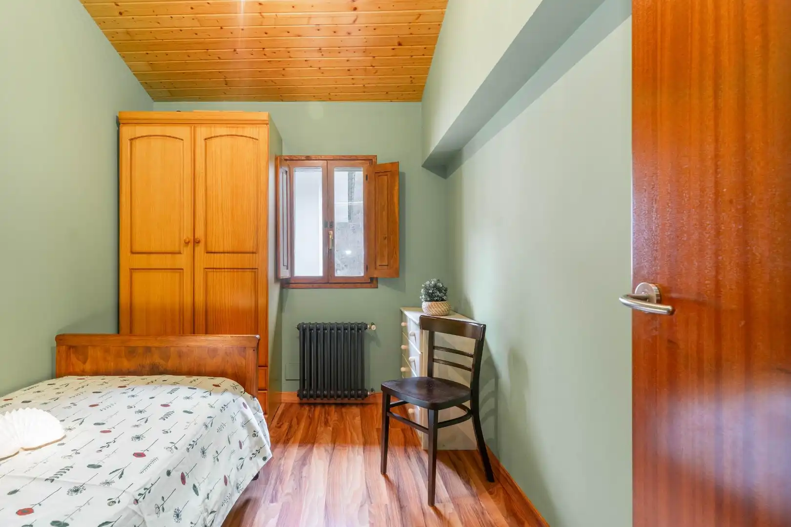 Habitación de Casa o chalet en venta en Caso con Calefacción, Jardín privado y Terraza