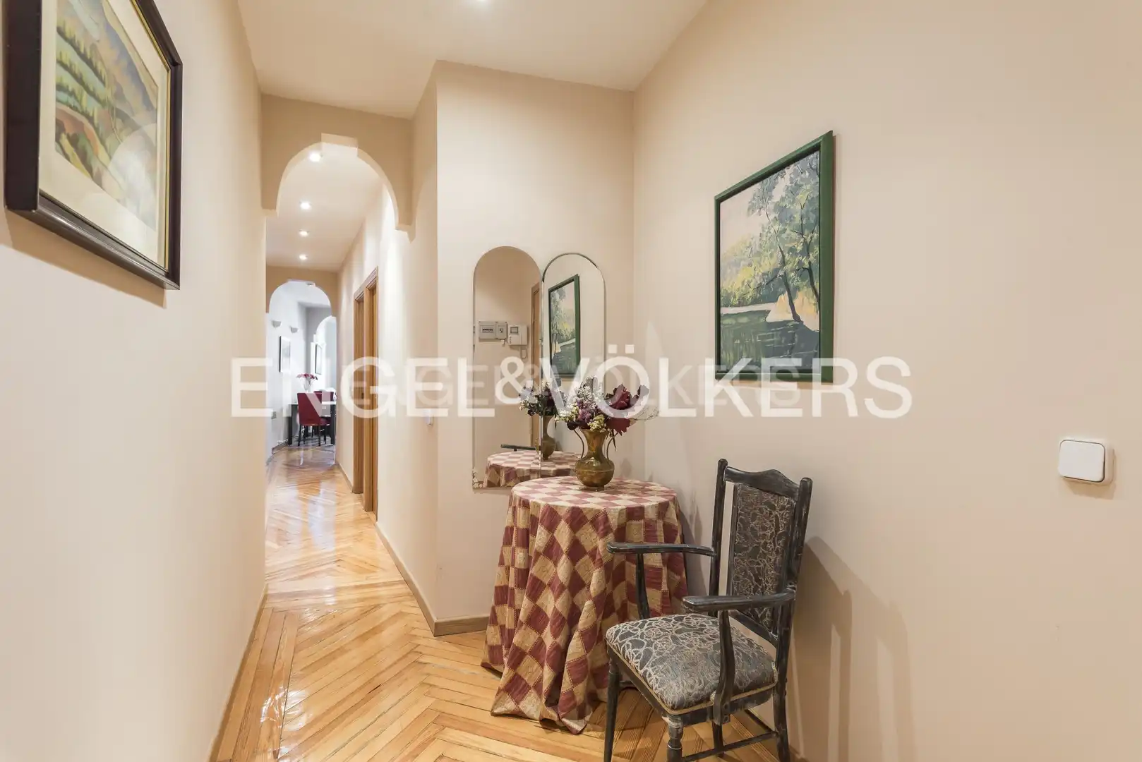 Flat for rent in Madrid  with Air Conditioner, Heating and Furnished