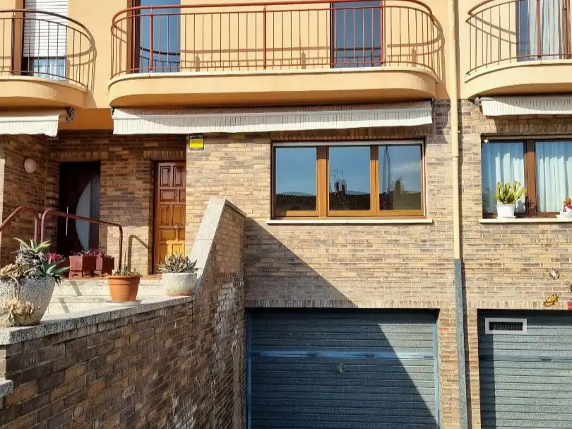 Adosado con jardín en venta en Más Catofa 25