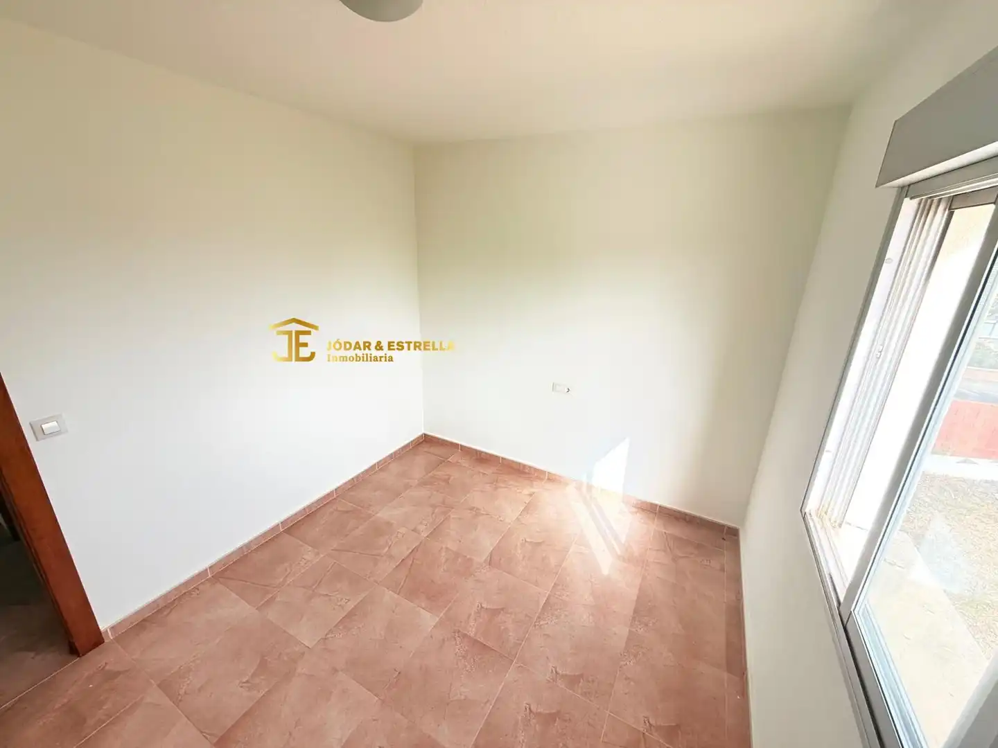 Maisonette zum Verkauf in Lorca mit Klimaanlage, Heizung und Privatgarten