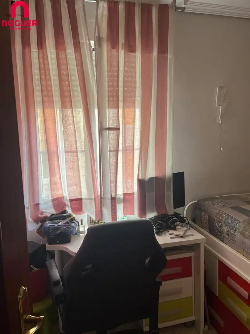 Schlafzimmer von Wohnung zum Verkauf in Córdoba mit Klimaanlage, Heizung und Terrasse