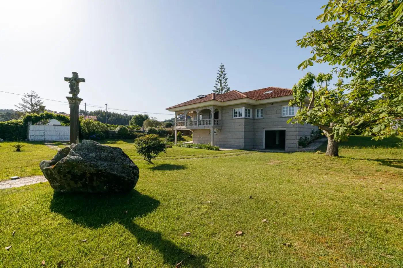Vista exterior de Casa o chalet en venta en Bueu con Calefacción, Terraza y Amueblado