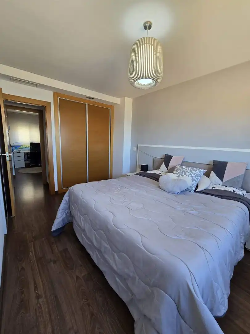 Habitación de Piso en venta en Crevillent con Aire acondicionado, Terraza y Piscina comunitaria