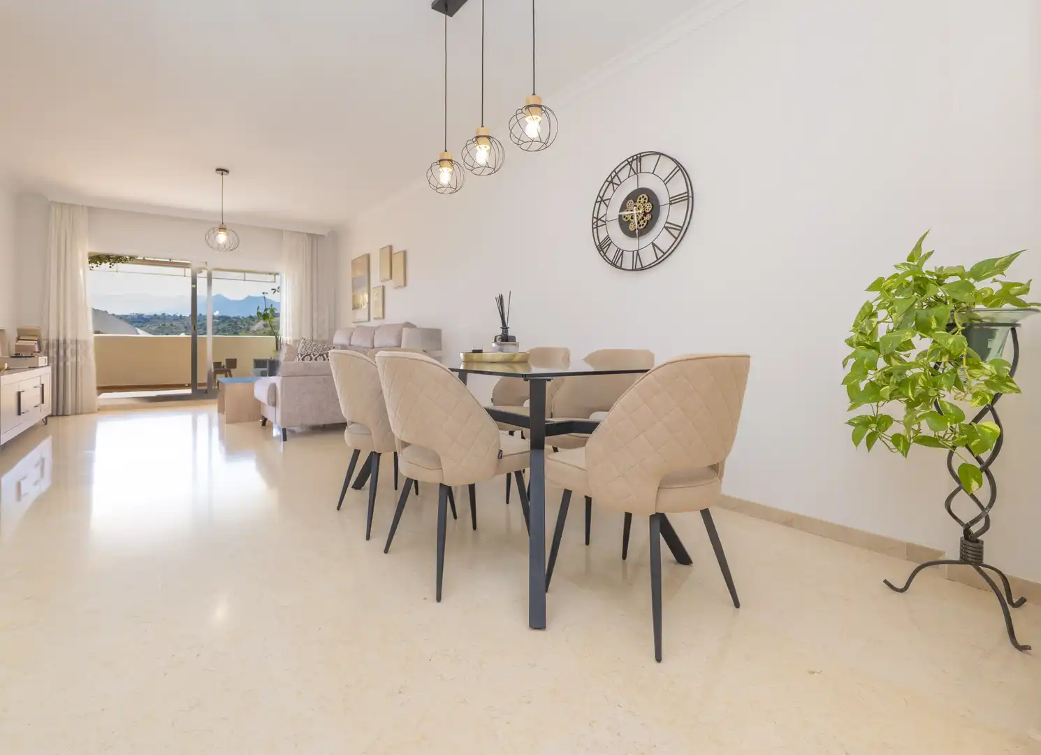 Dining room of Apartments for sale in Marbella  with Air Conditioner, Heating and Terrace