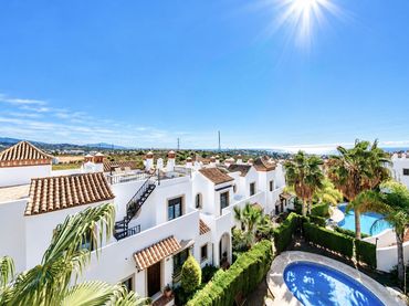 Reihenhaus mit Pool zum Verkauf in Costa Natura