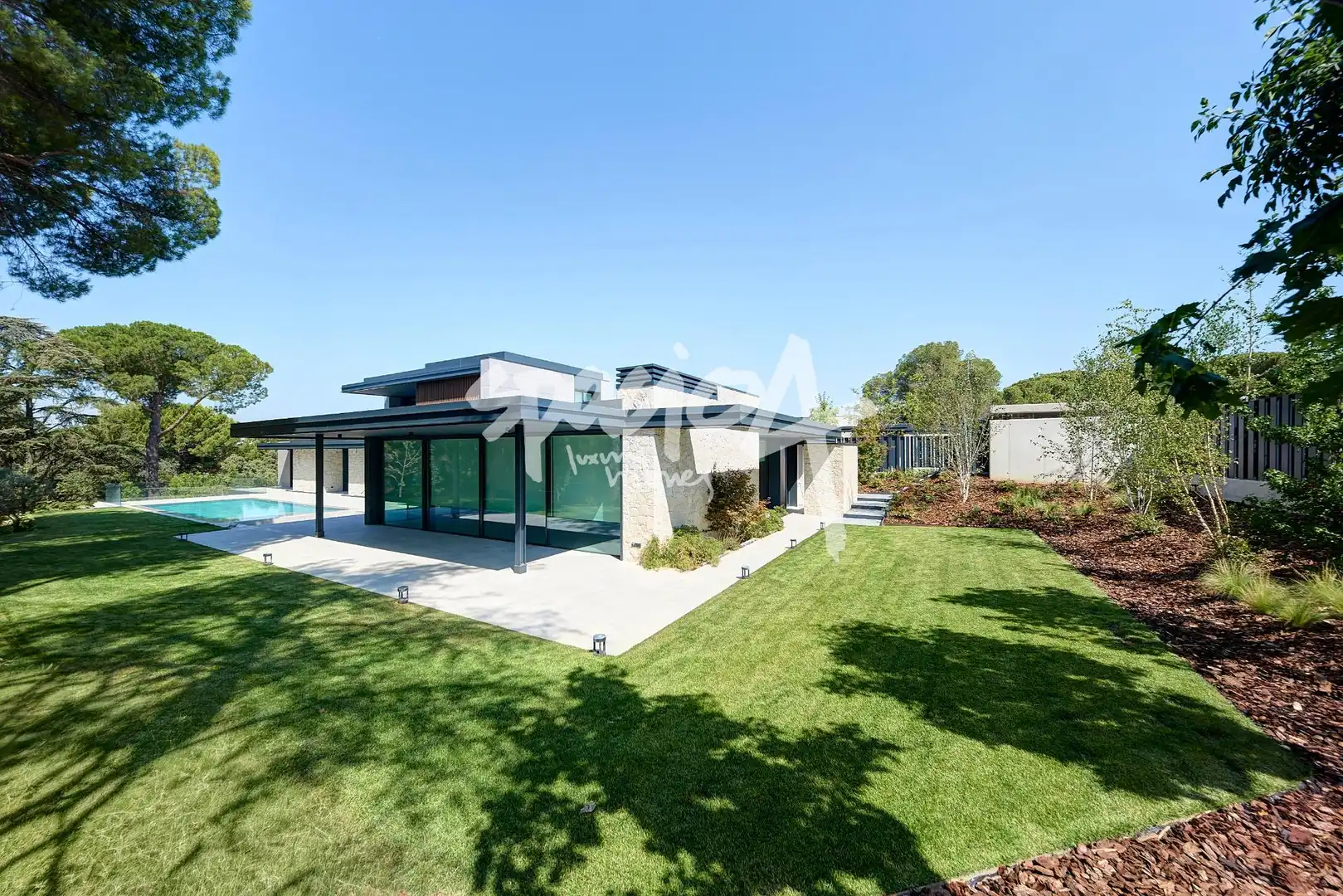 Exterior view of Houses for sale in Boadilla del Monte  with Air Conditioner, Heating and Private garden