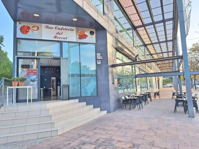 Local comercial en Alquiler en Mas d'En Serra - Els Cards